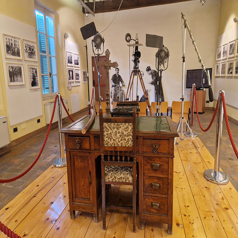 IL PAESE DI DON CAMILLO E PEPPONE